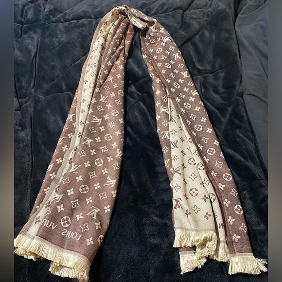 Chocolate LV Scarf BRAND NEW - Picture 3 of 5